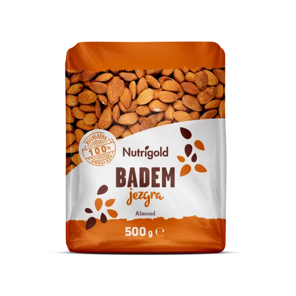 Nutrigold Almond kernels in a transparent plastic container of 500 grams.