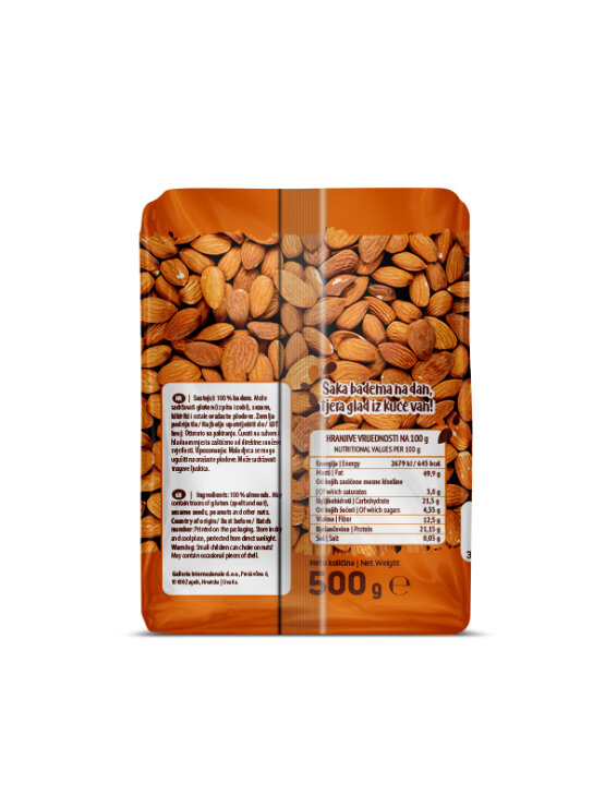 Nutrigold Almond kernels in a transparent plastic container of 500 grams.