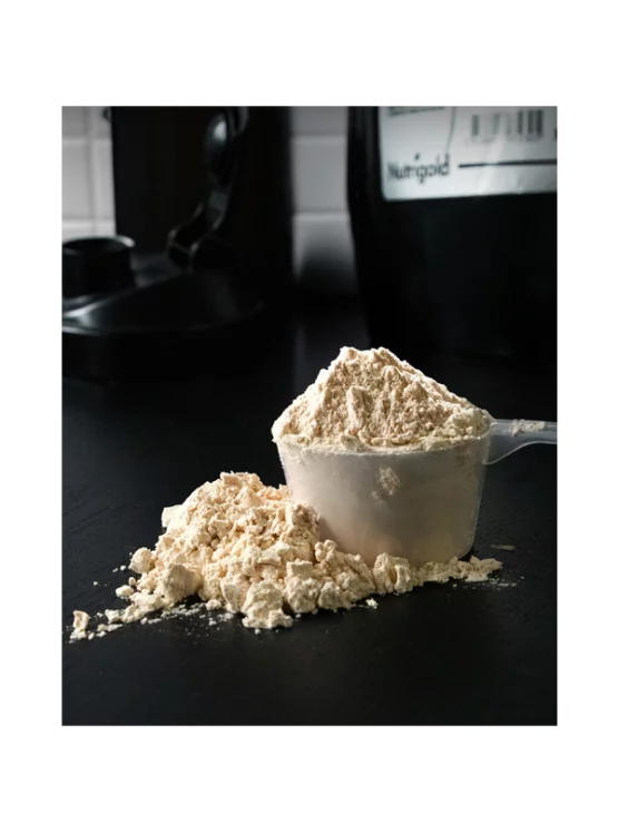 Nutrigold organic pea protein powder in a packaging of 1000g
