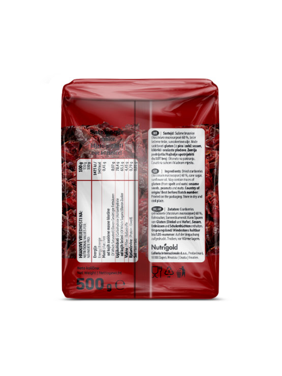 Nutrigold dried cranberries in a transparent packaging of 500g