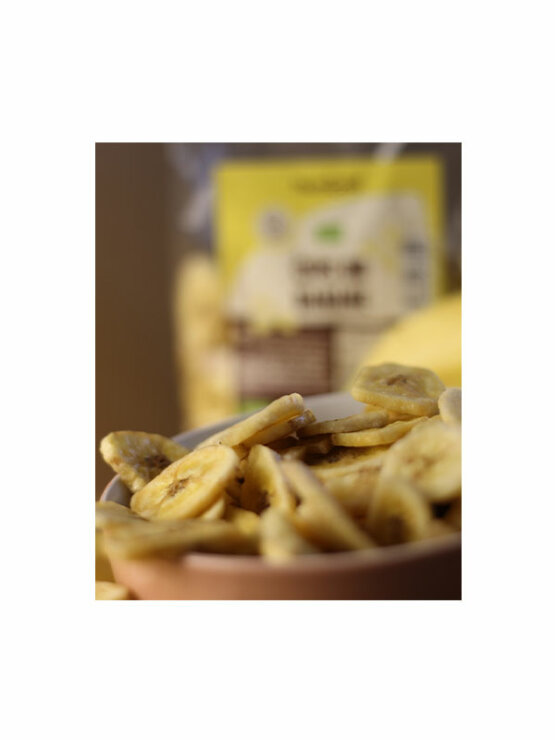 Nutrigold organic banana chips in a 500g transparent packaging