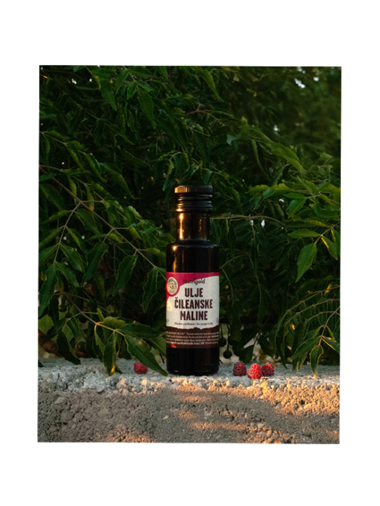 Nutrigold organic cold pressed Chilean raspberry seed oil in a dark glass bottle of 100ml