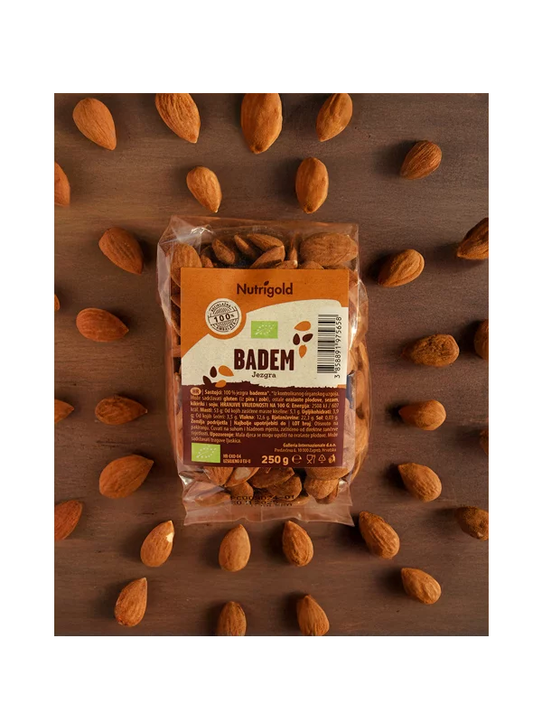 Nutrigold organic almonds in a transparent plastic container of 250 grams