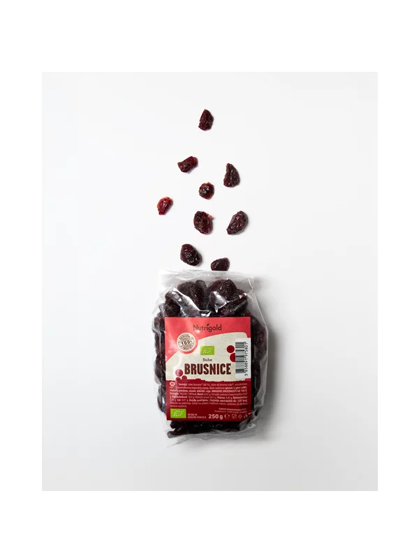 Nutrigold organic dried cranberries in a packaging of 250g