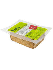 Annapurna organic smoked tofu with basil in a vacuum sealed transparent packaging of 200g