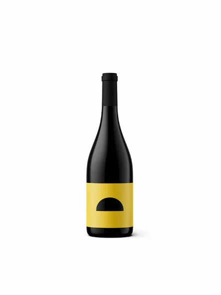 Škrlet wine from Voštinić Klasnić winery in dark 0,75l bottle with yellow label