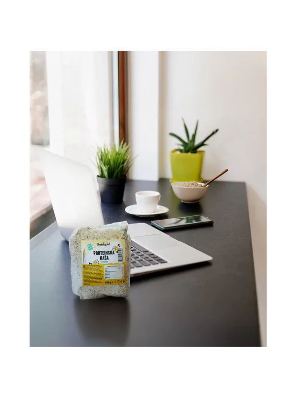 Nutrigold vanilla and blueberry protein oatmeal in a transparent packaging of 400g