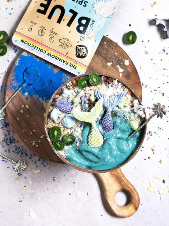 Rawnice blue spirulina powder in a packaging of 40g