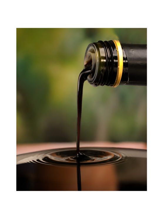 Nutrigold organic balsamic vinegar of Modena in a dark bottle of 500ml