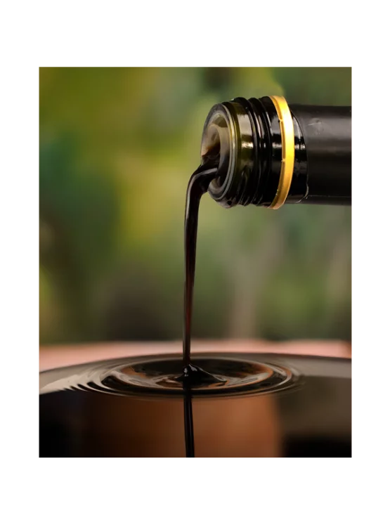 Nutrigold organic balsamic vinegar of Modena in a dark bottle of 500ml