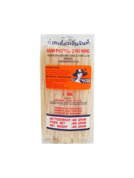 Farmer 5mm rice noodles in a transparent packaging of 400g