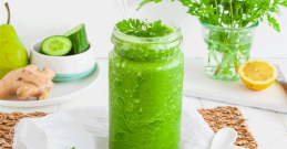 Detox smoothie in less than 5 minutes