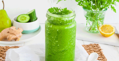 Detox smoothie in less than 5 minutes