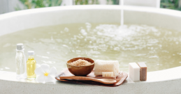 3 reasons why you should be using Himalayan salt bath