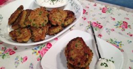 Beat hunger with oat flakes fritters
