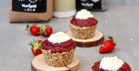 Nutty Chia & Strawberry Cupcakes - Instashop