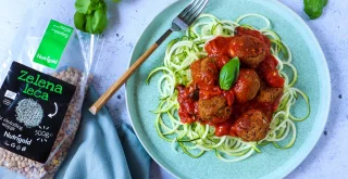 A super healthy protein-packed lentil meatballs