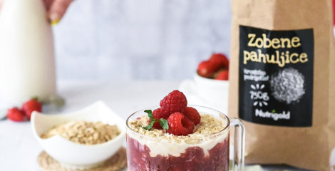 Oatmeal (With Raspberries & Strawberries) - Instashop