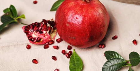 Enjoy pomegranate season and make the most of it!