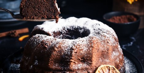 Fill your home with the holiday scent of carob and apple bundt cake